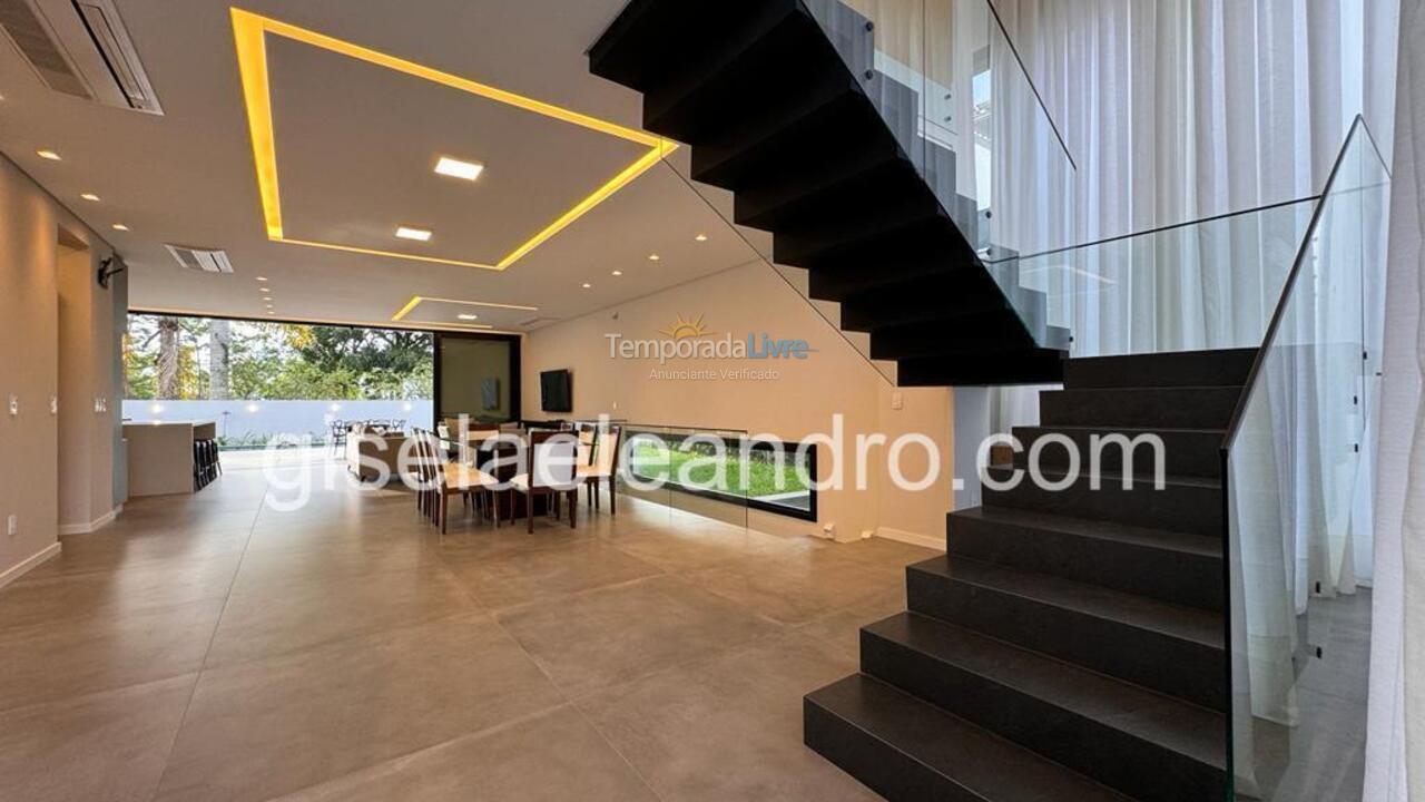 House for vacation rental in Florianopolis (Jurerê Internacional)
