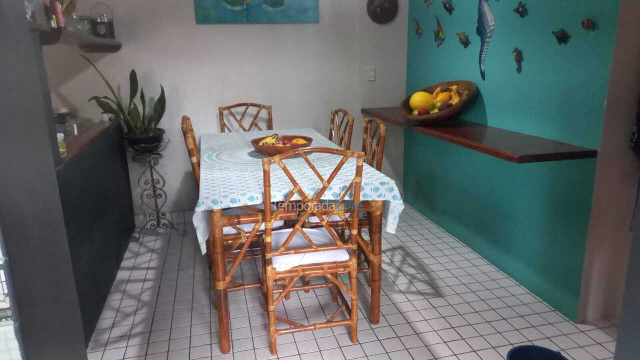 Casa para aluguel de temporada em Ubatuba (Itaguá)