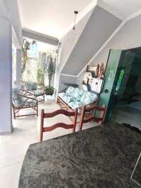 Casa familiar próximo ao centro aquário e projeto tamar.