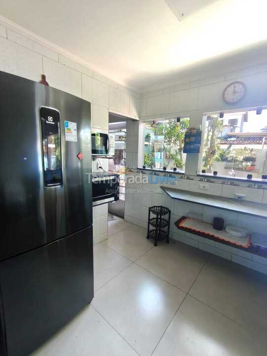 Casa para aluguel de temporada em Ubatuba (Itaguá)