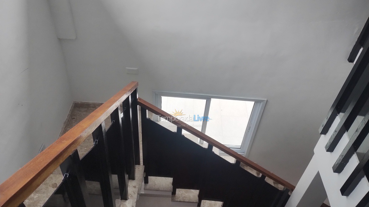 Casa para alquiler de vacaciones em Bertioga (Praia de Guaratuba)