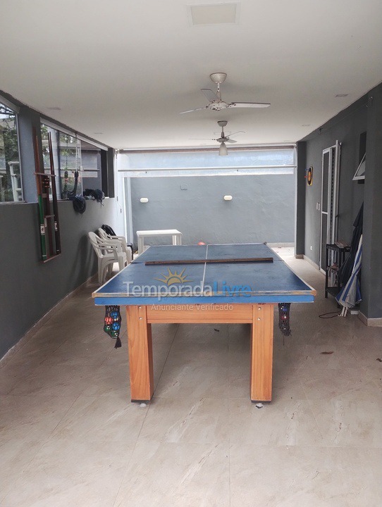 Casa para alquiler de vacaciones em Bertioga (Praia de Guaratuba)