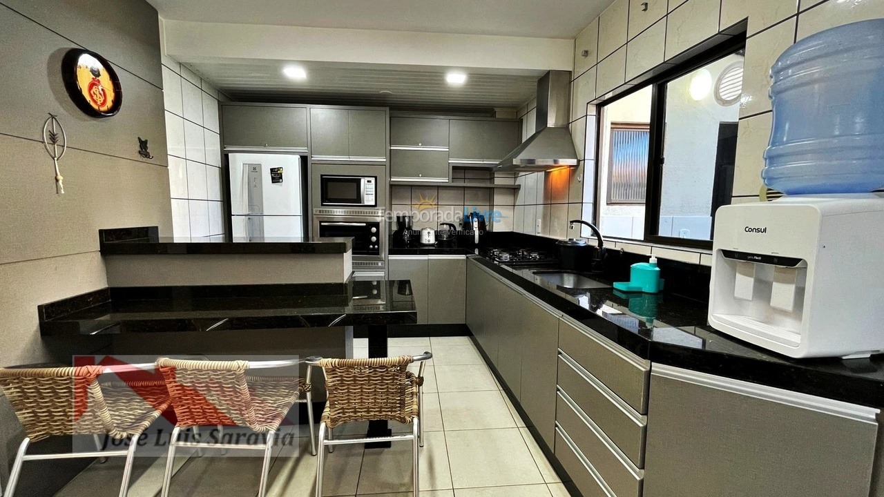Apartamento para aluguel de temporada em Bombinhas (Praia de Bombas)