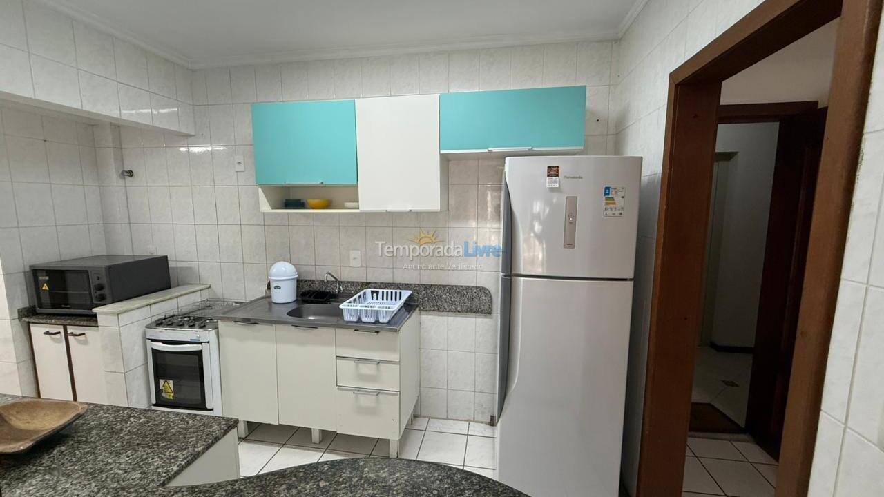 Apartamento para aluguel de temporada em Itapema (Meia Praia)