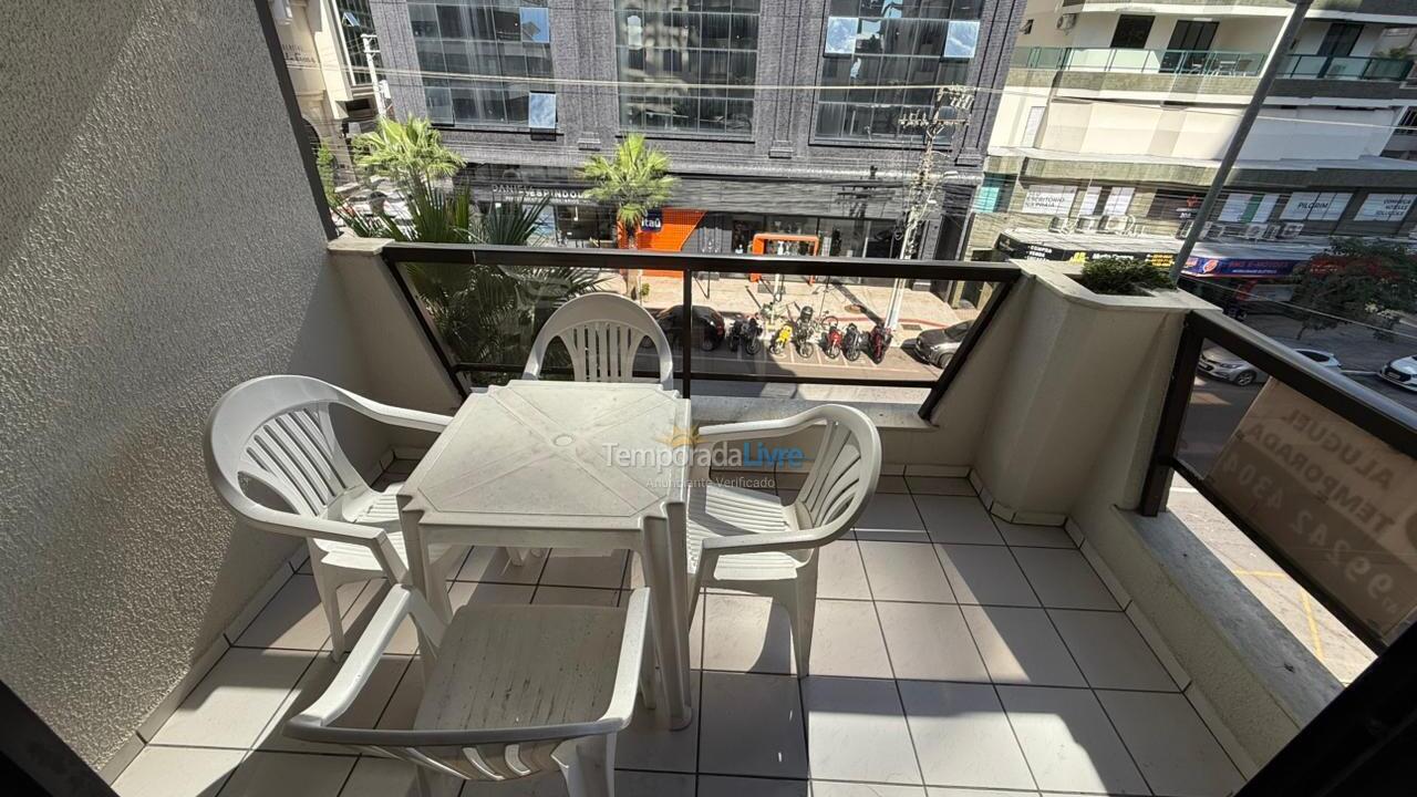 Apartamento para aluguel de temporada em Itapema (Meia Praia)