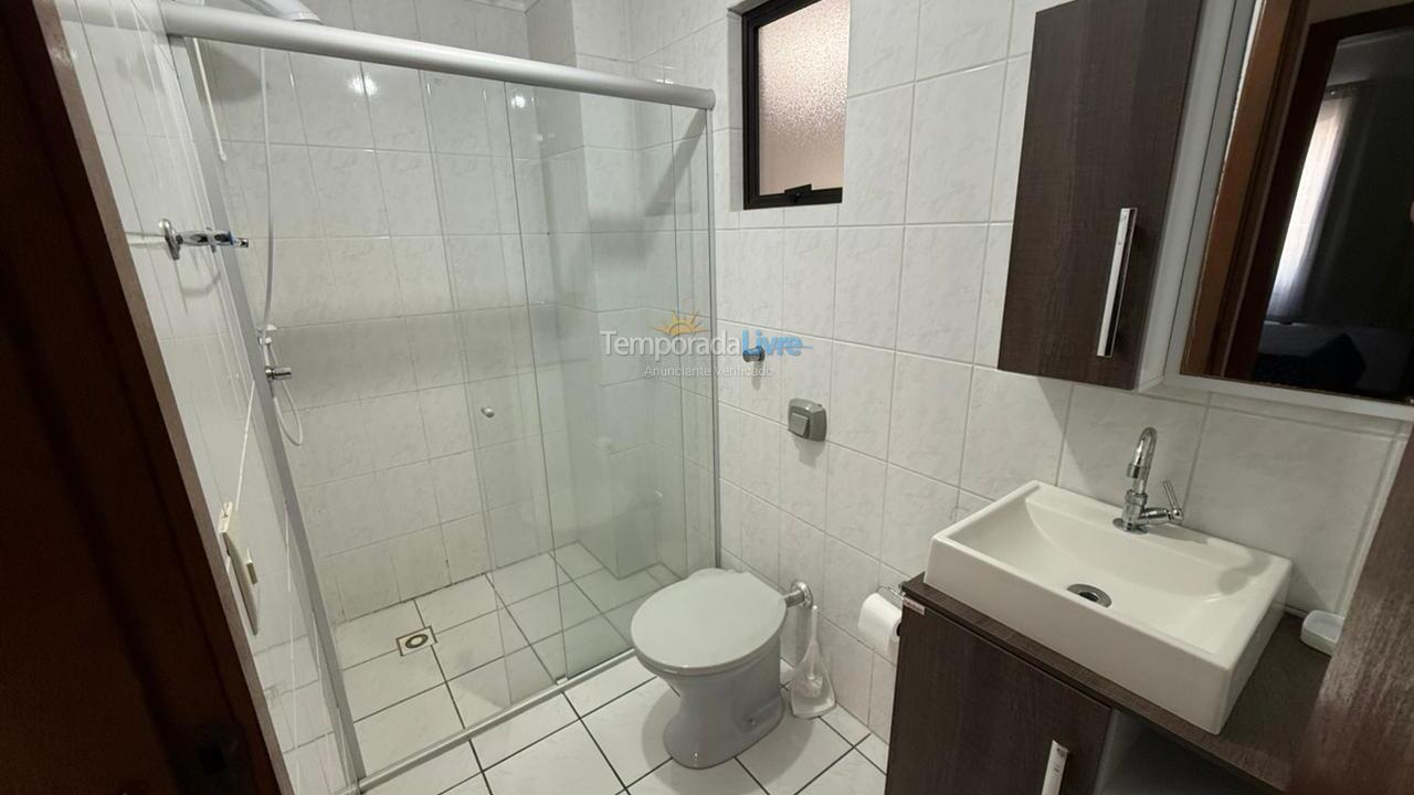 Apartamento para aluguel de temporada em Itapema (Meia Praia)