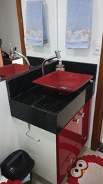 Beachfront apartment (literally on the sand). For vacation or work, just come.