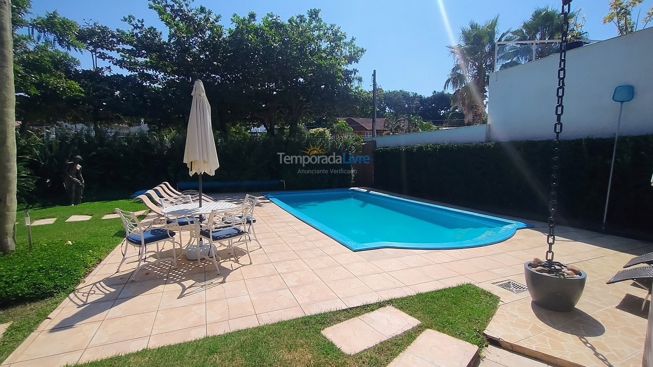 Casa para aluguel de temporada em Bertioga (Riviera de São Lourenço)