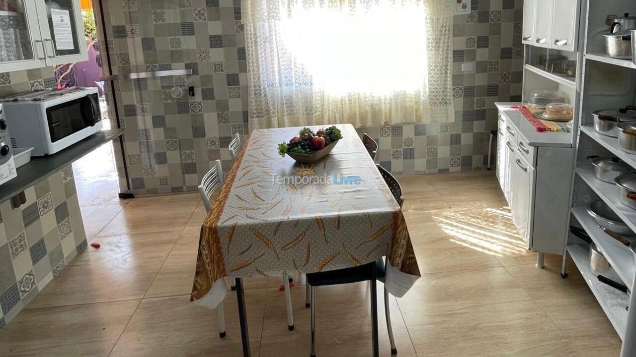 Casa para aluguel de temporada em Caldas Novas (Portal das águas Quentes)