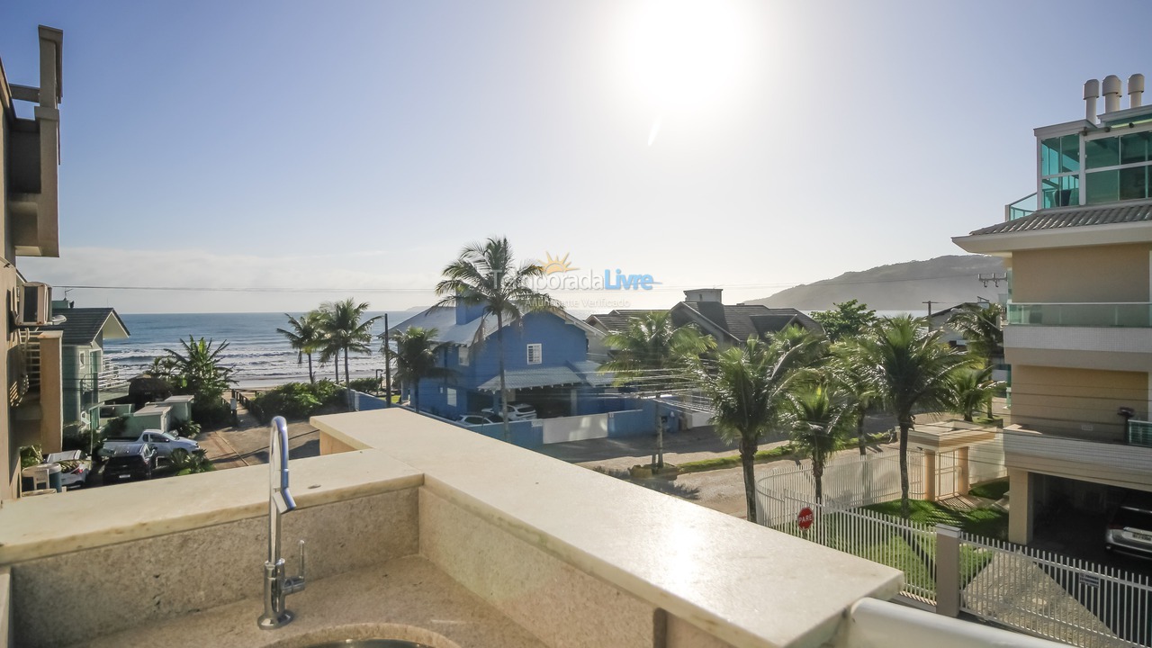 Apartamento para aluguel de temporada em Bombinhas (Canto Grande)