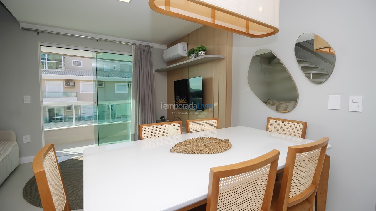 Apartamento para aluguel de temporada em Bombinhas (Canto Grande)