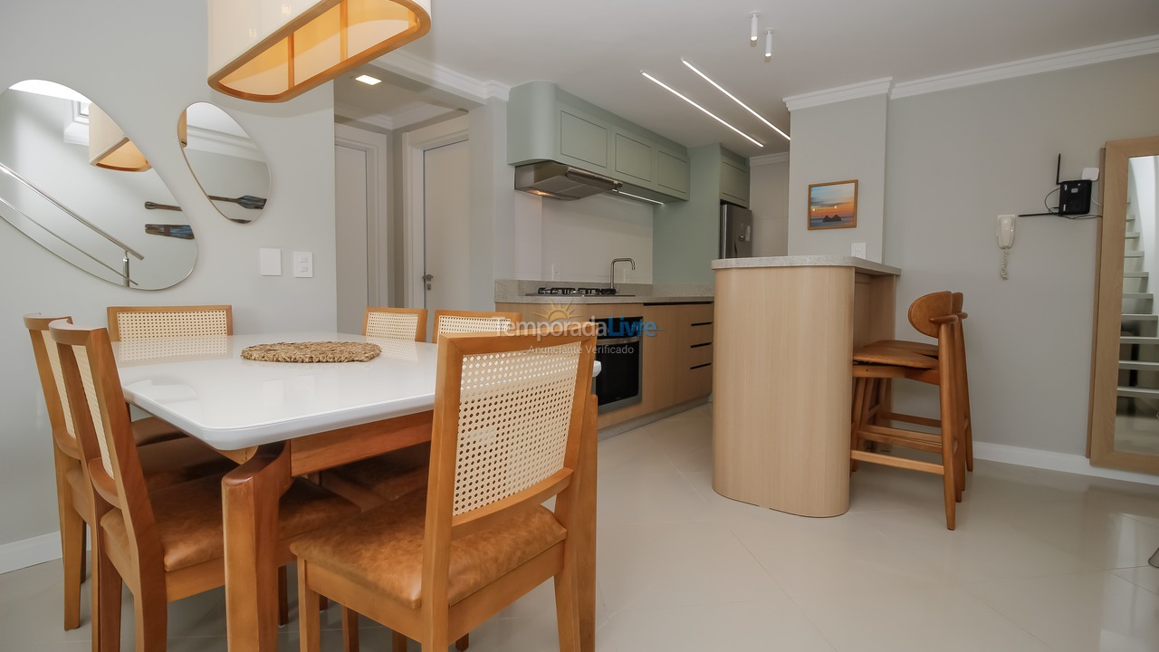 Apartamento para aluguel de temporada em Bombinhas (Canto Grande)