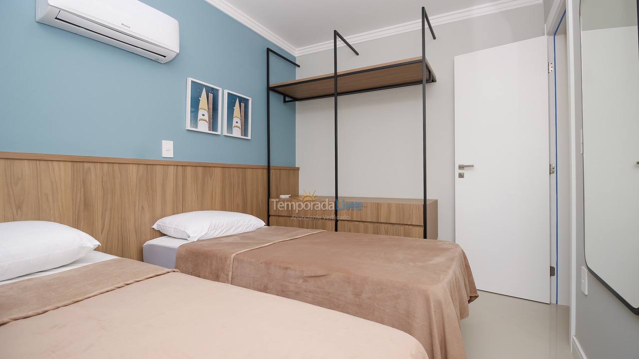 Apartamento para aluguel de temporada em Bombinhas (Canto Grande)