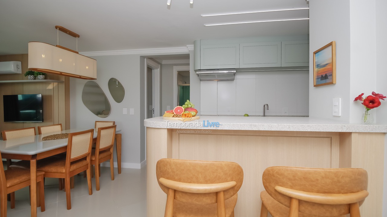 Apartamento para aluguel de temporada em Bombinhas (Canto Grande)