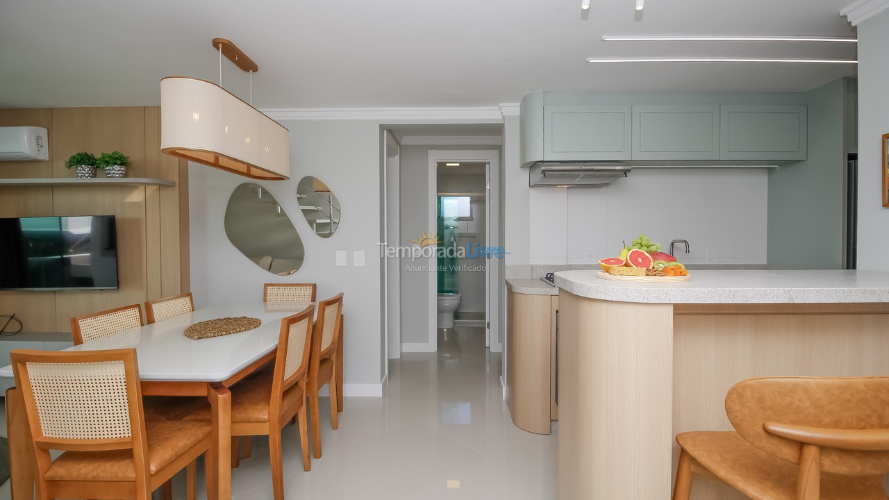 Apartamento para aluguel de temporada em Bombinhas (Canto Grande)