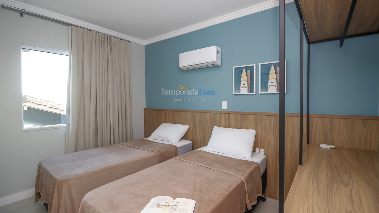 Apartamento para aluguel de temporada em Bombinhas (Canto Grande)