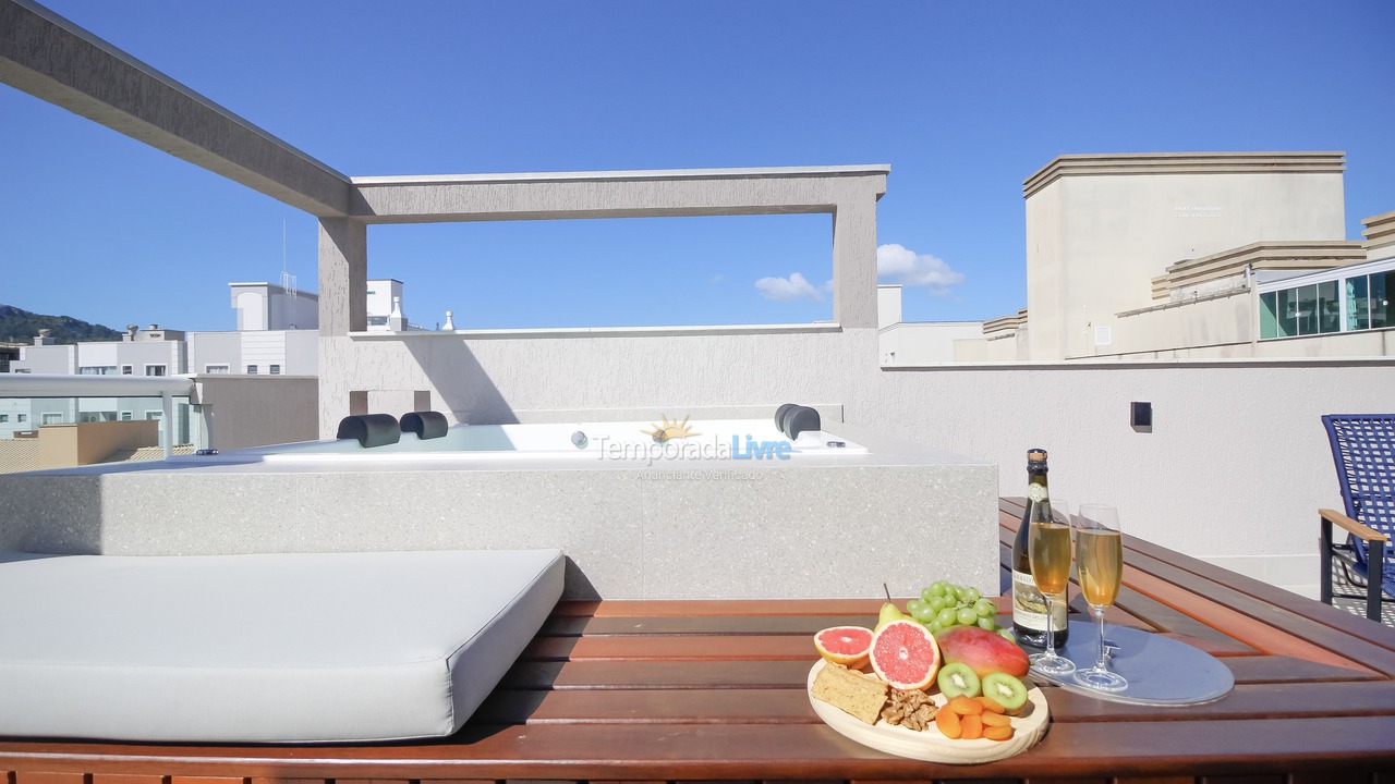 Apartamento para aluguel de temporada em Bombinhas (Canto Grande)