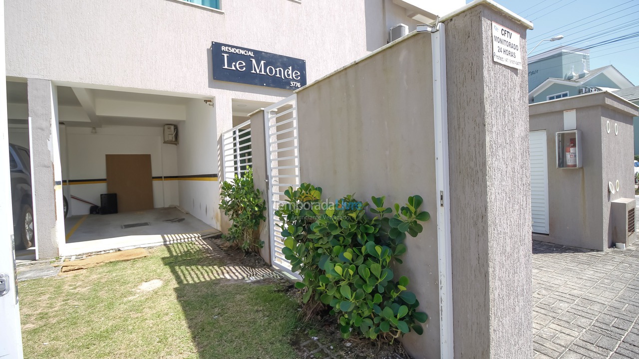 Apartamento para aluguel de temporada em Bombinhas (Canto Grande)