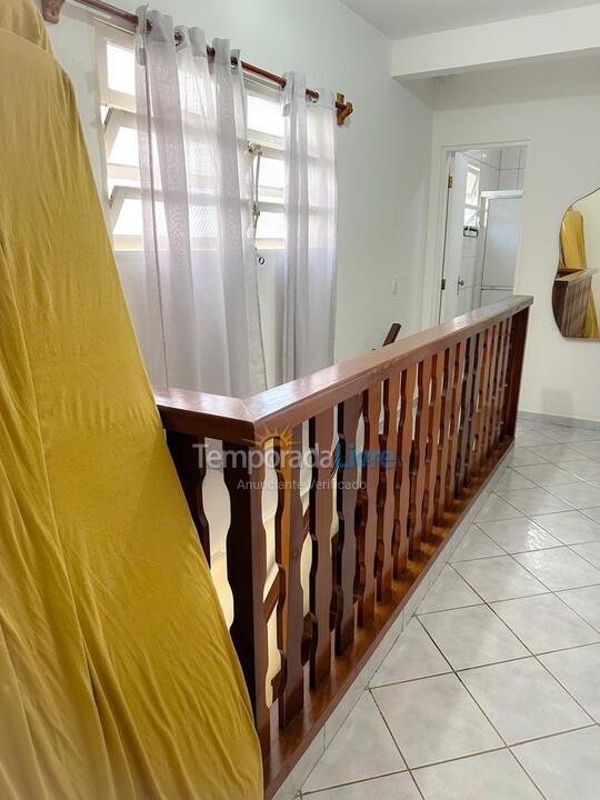 House for vacation rental in Ubatuba (Praia das Toninhas)