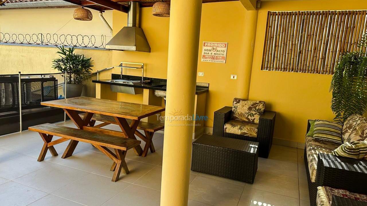 House for vacation rental in Ubatuba (Praia das Toninhas)