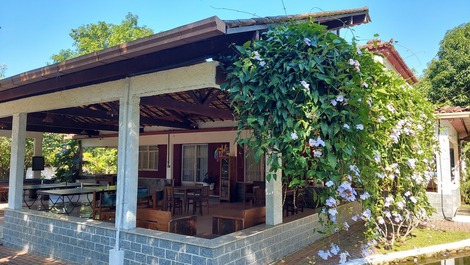 Vista lateral salão de jogos