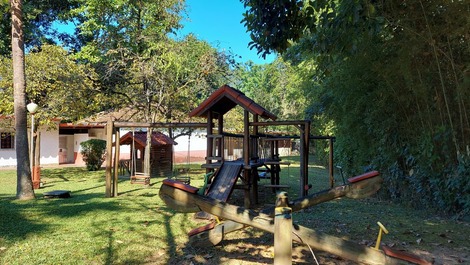 Brinquedos rústicos