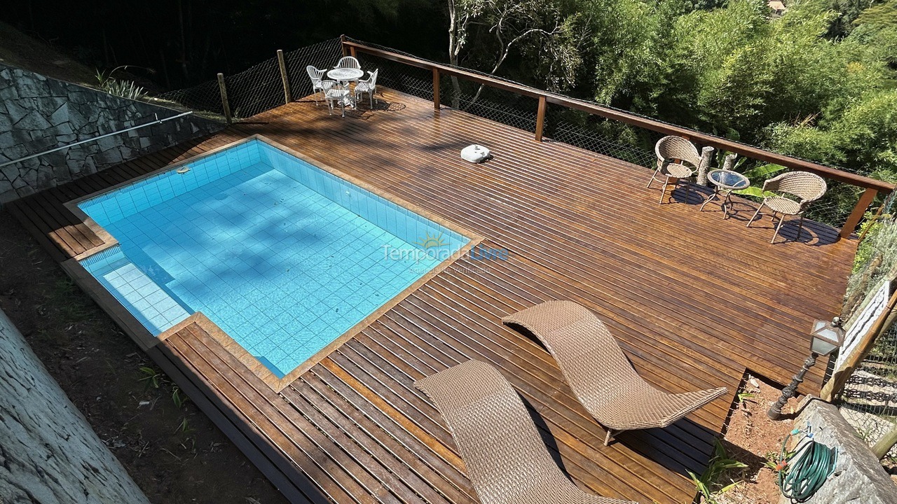 Chácara / sítio para aluguel de temporada em Teresópolis (Pessegueiros)