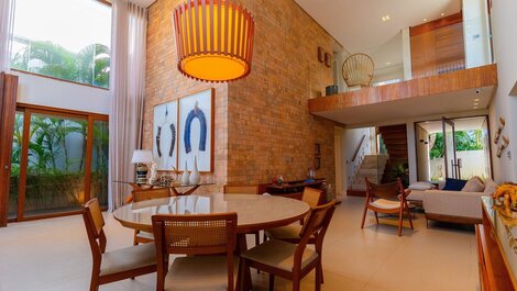 Modern House in a Gated Community - Guarajuba-BA