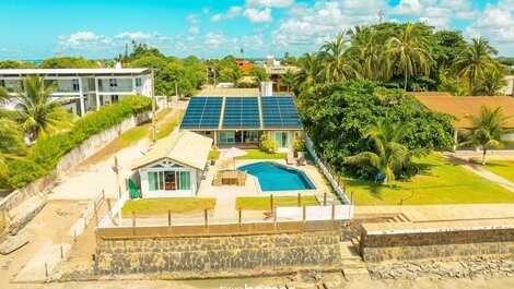 Beachfront house, right on the sand, PE