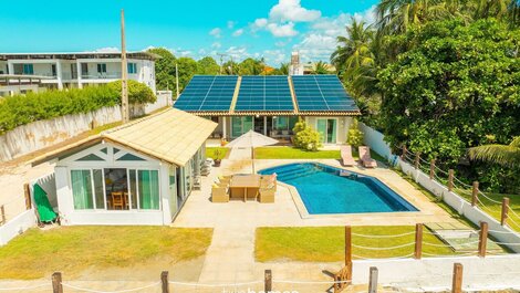 Beachfront house, right on the sand, PE