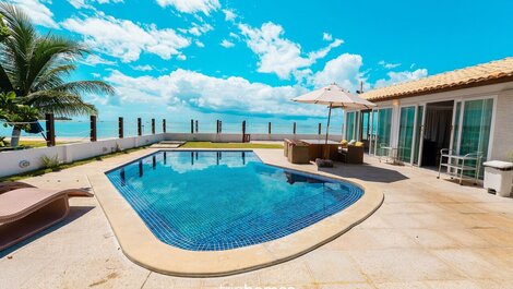 Beachfront house, right on the sand, PE