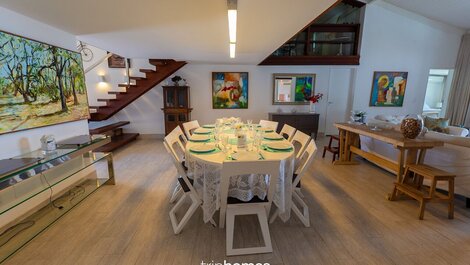 Beachfront house, right on the sand, PE