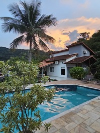 Casa de Praia em condomínio fechado