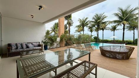 CASA FRENTE AO MAR DISPONIVEL PARA REVEILLON