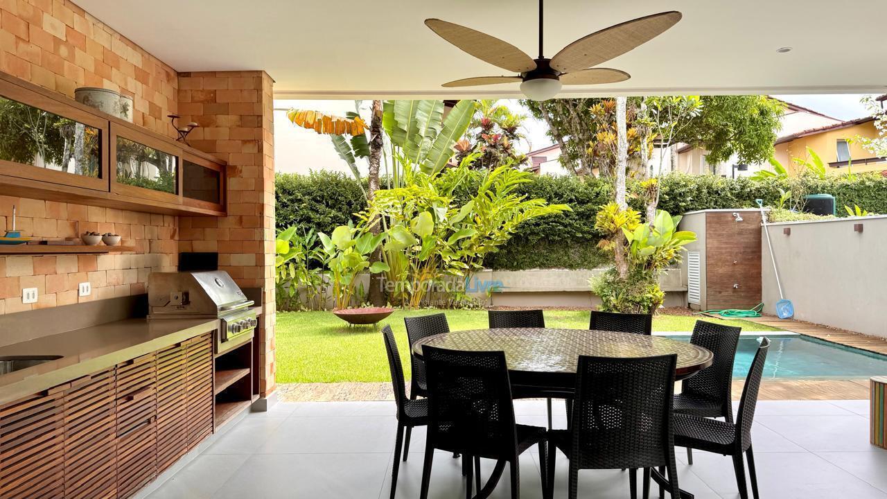 Casa para alquiler de vacaciones em São Sebastião (Praia da Baleia)