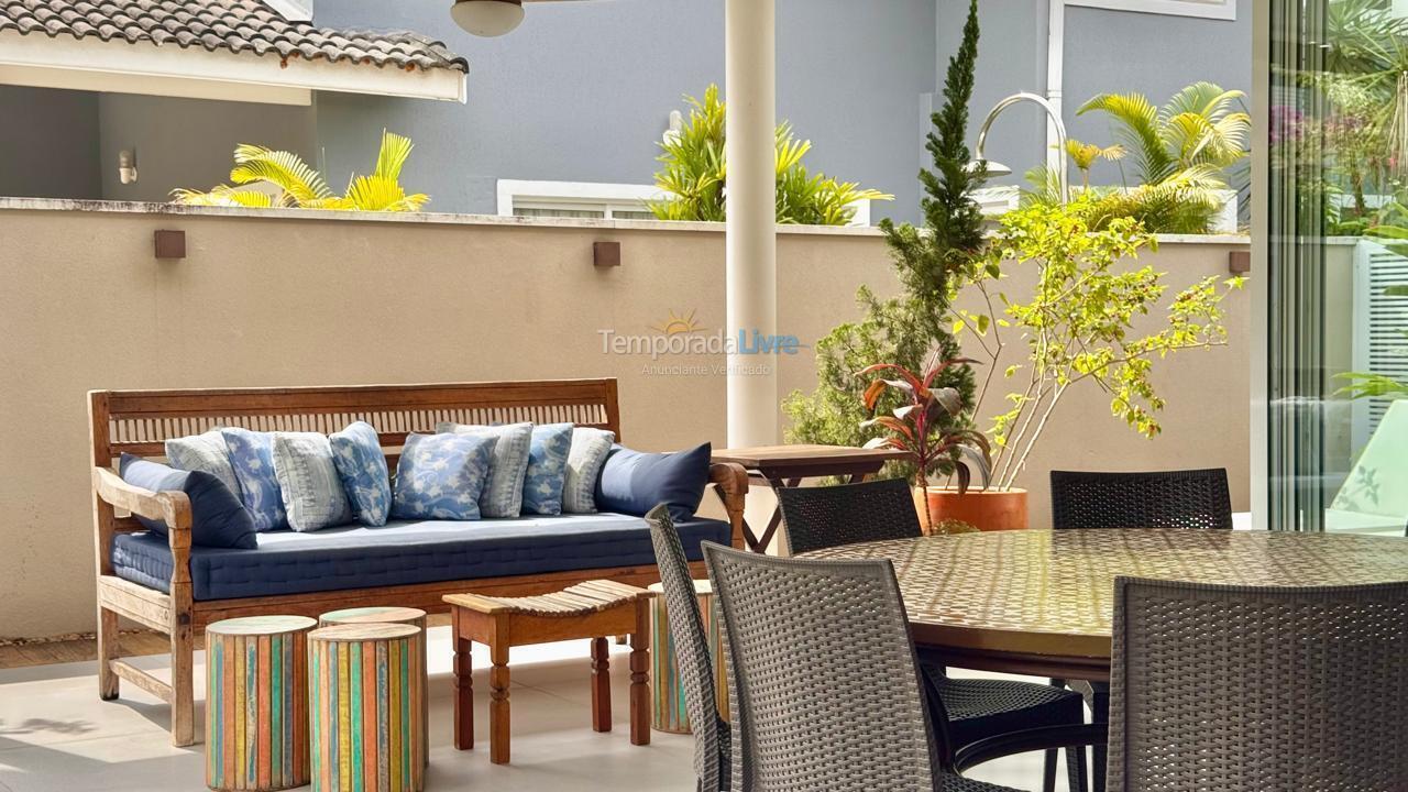 Casa para alquiler de vacaciones em São Sebastião (Praia da Baleia)