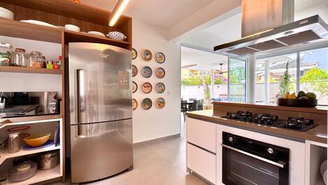 Exclusiva casa de playa en Baleia con 4 suites.