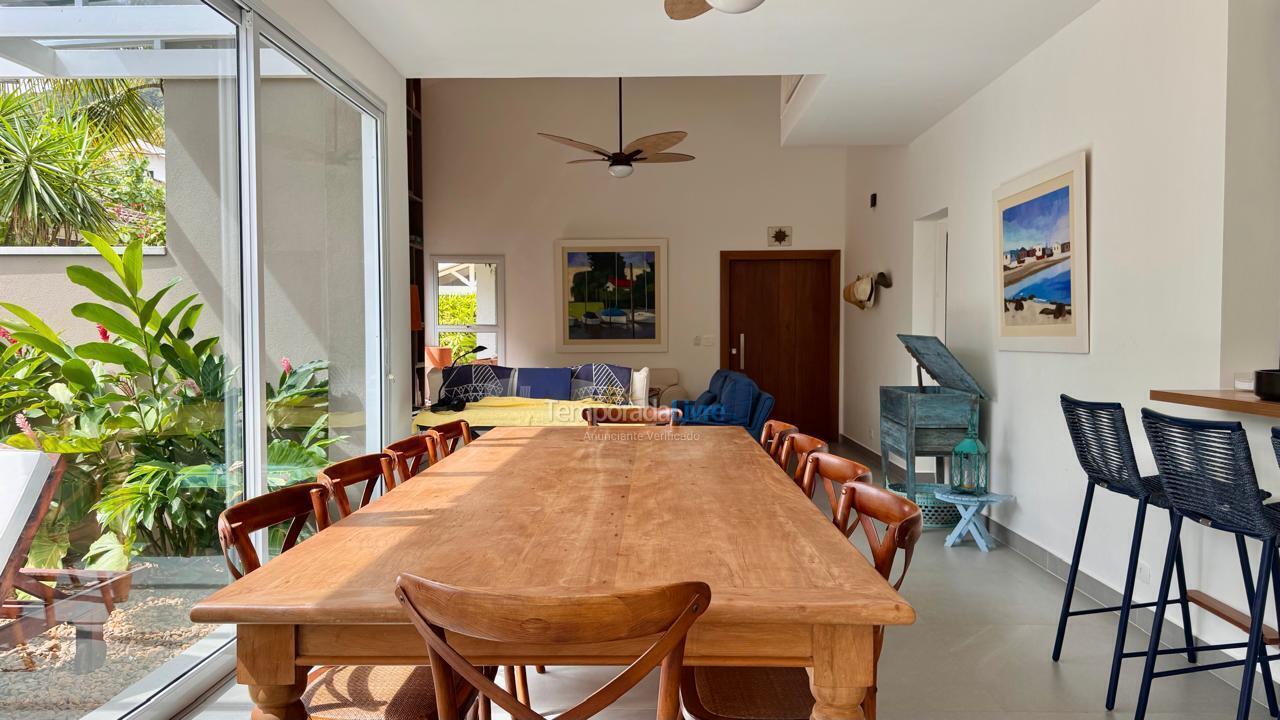 Casa para alquiler de vacaciones em São Sebastião (Praia da Baleia)