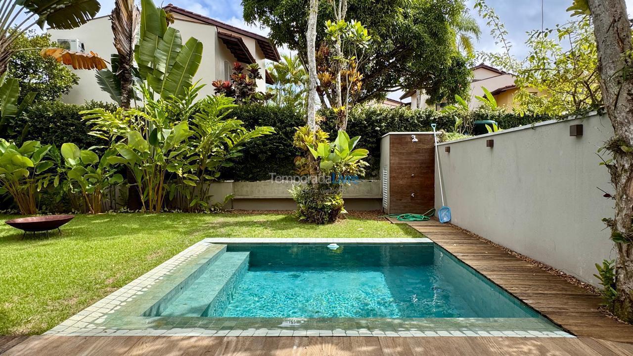 Casa para alquiler de vacaciones em São Sebastião (Praia da Baleia)