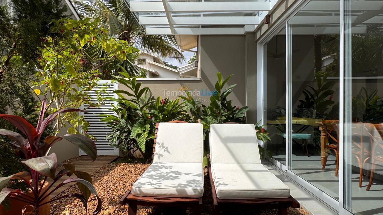 Casa para alquiler de vacaciones em São Sebastião (Praia da Baleia)