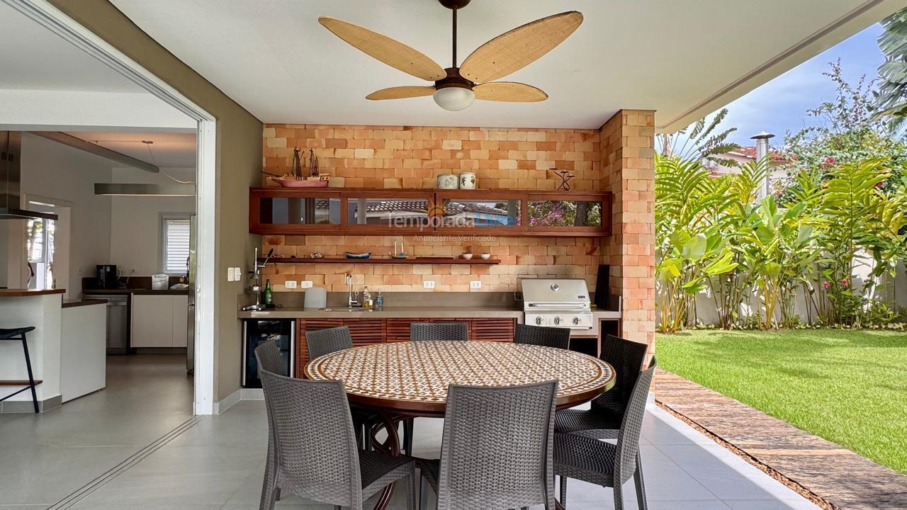 Casa para alquiler de vacaciones em São Sebastião (Praia da Baleia)