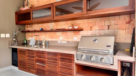 Exclusiva casa de playa en Baleia con 4 suites.