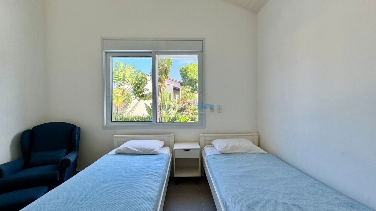 Casa para alquiler de vacaciones em São Sebastião (Praia da Baleia)