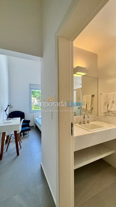 Casa para alquiler de vacaciones em São Sebastião (Praia da Baleia)
