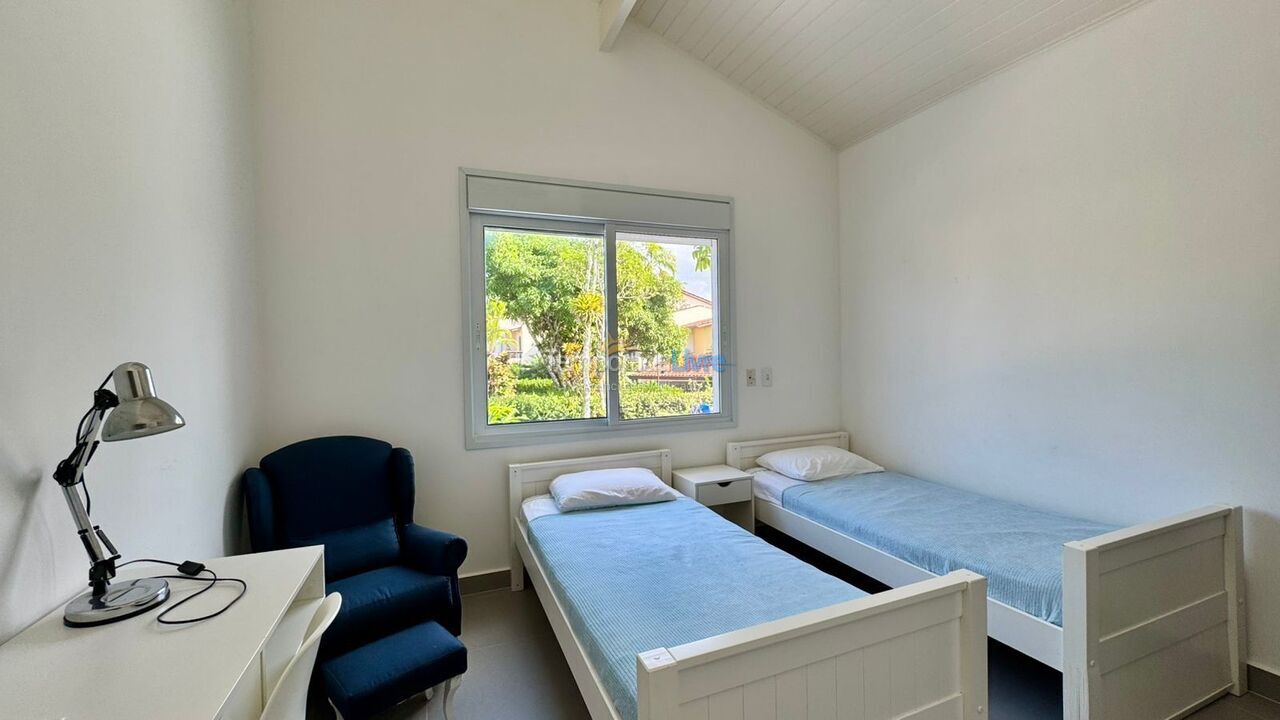 Casa para alquiler de vacaciones em São Sebastião (Praia da Baleia)