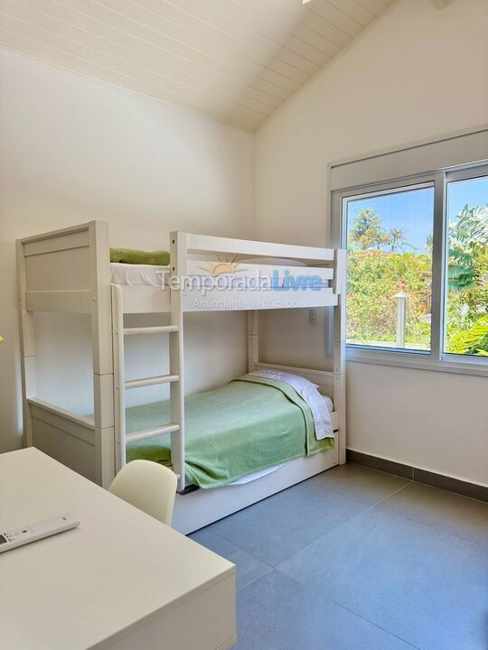 Casa para alquiler de vacaciones em São Sebastião (Praia da Baleia)