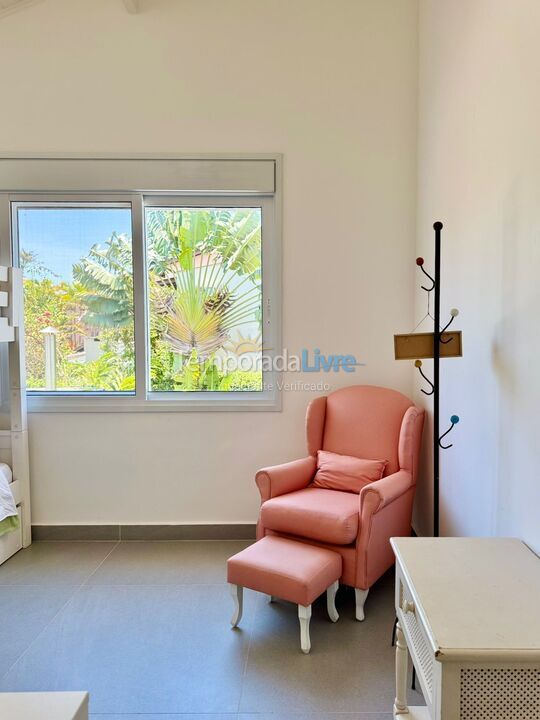 Casa para alquiler de vacaciones em São Sebastião (Praia da Baleia)