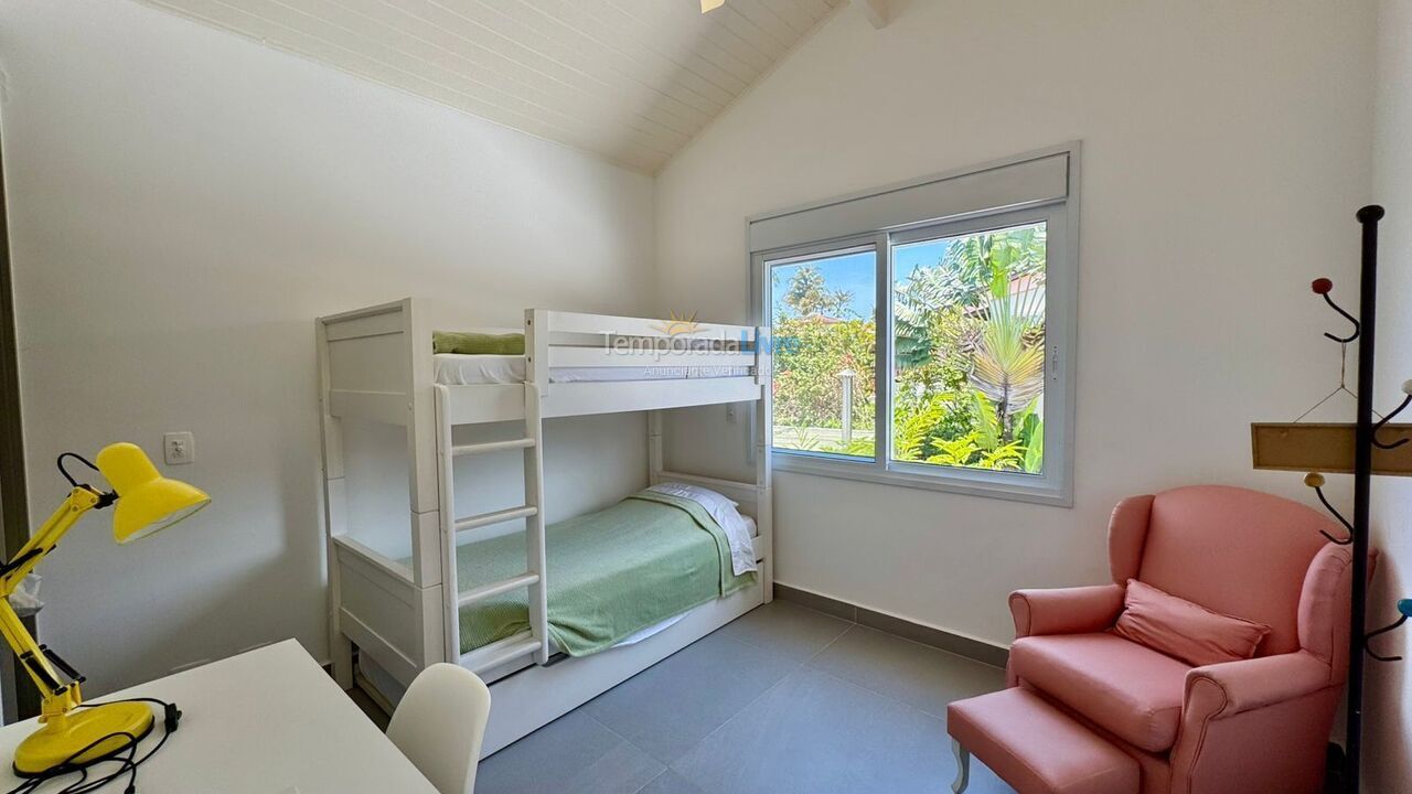 Casa para alquiler de vacaciones em São Sebastião (Praia da Baleia)