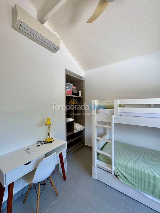 Casa para alquiler de vacaciones em São Sebastião (Praia da Baleia)