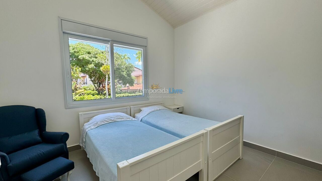 Casa para alquiler de vacaciones em São Sebastião (Praia da Baleia)